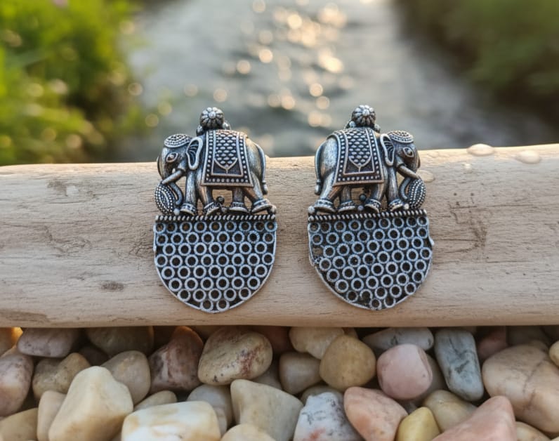 Rani Vintage-Style Elephant Studs