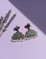 Sneha Vintage-Style Pearl Earrings