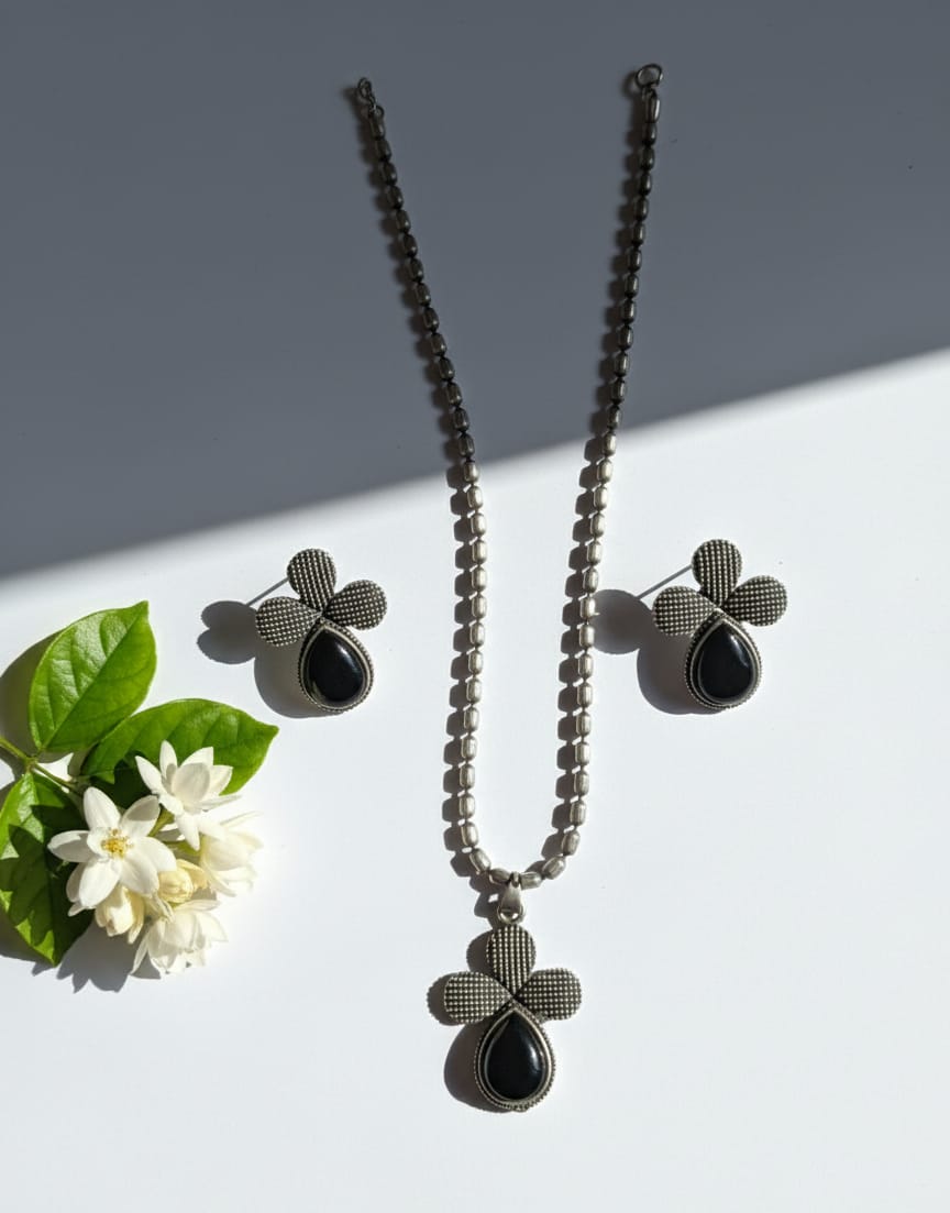 Luna Bohemian Floral Chain