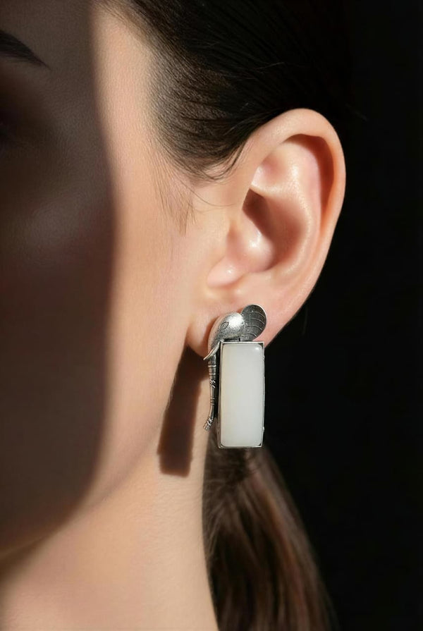 Gaj Oxidized Stone Earring